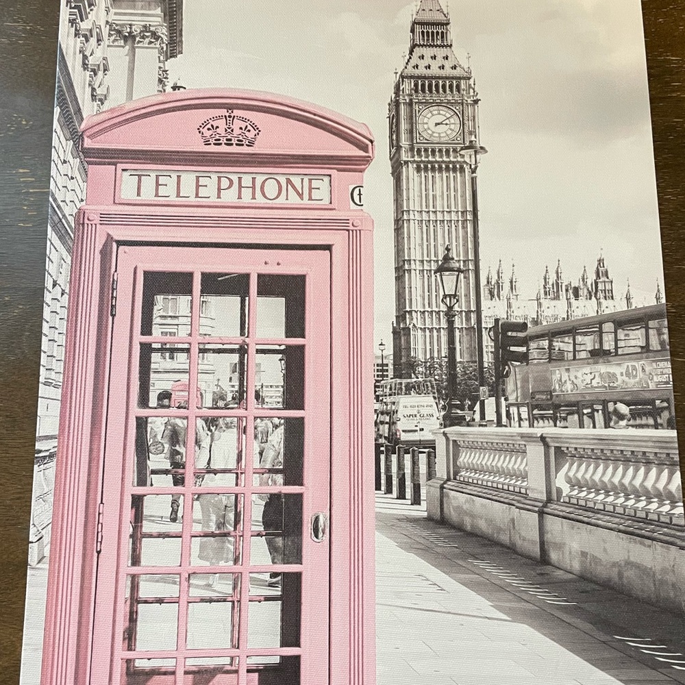 Canvas picture in pink and black in Paris